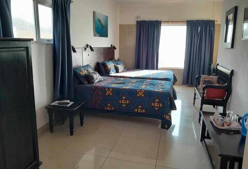 חדר דלוקס לשלושה עם נו לים, Umkomaas Lodge