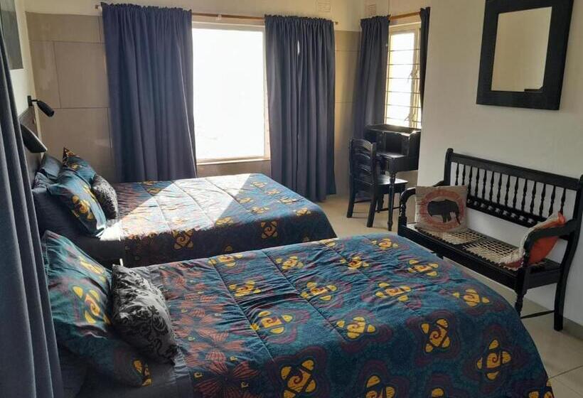 חדר דלוקס לשלושה עם נו לים, Umkomaas Lodge