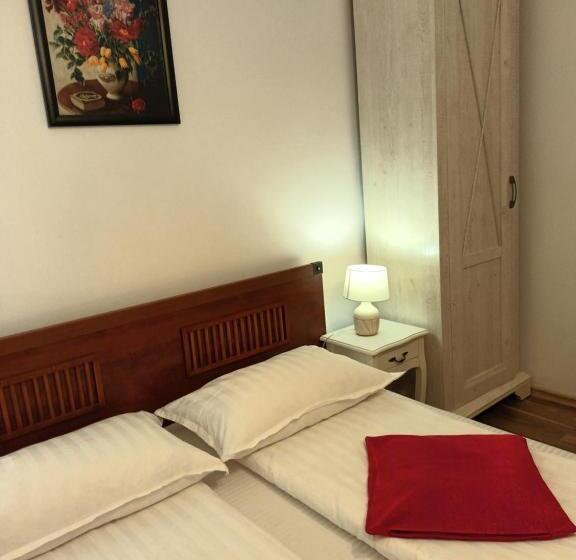 标准工作室, Amaraz Center