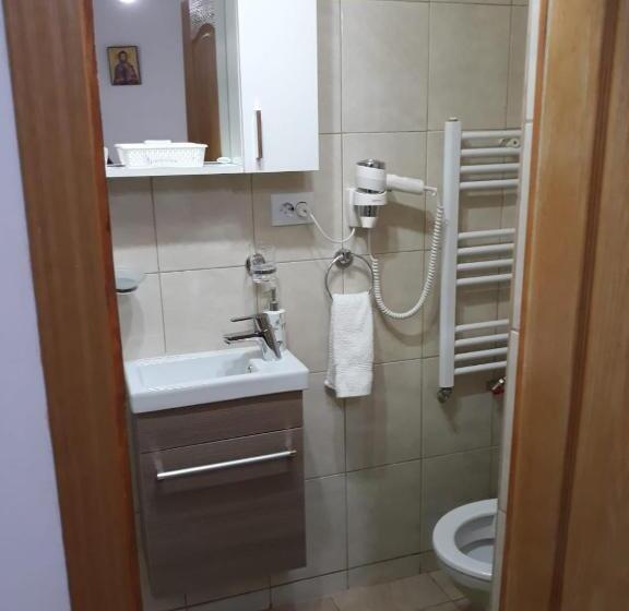 اتاق استاندارد یک نفره, Amaraz Center
