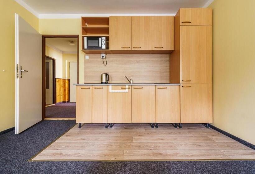 דירת שלושה חדרים, Horská Chata Zelené údolí