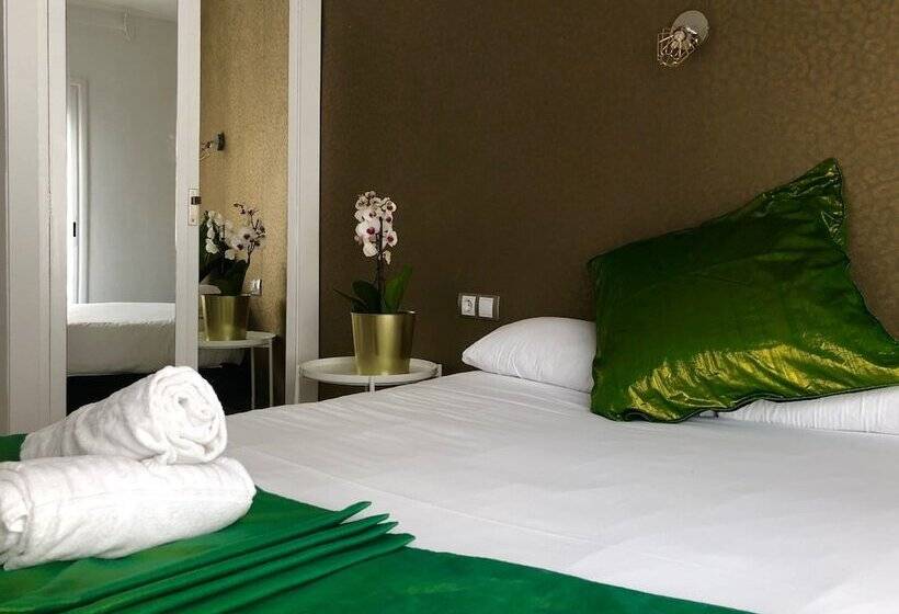 标准间, Sitges Eleven