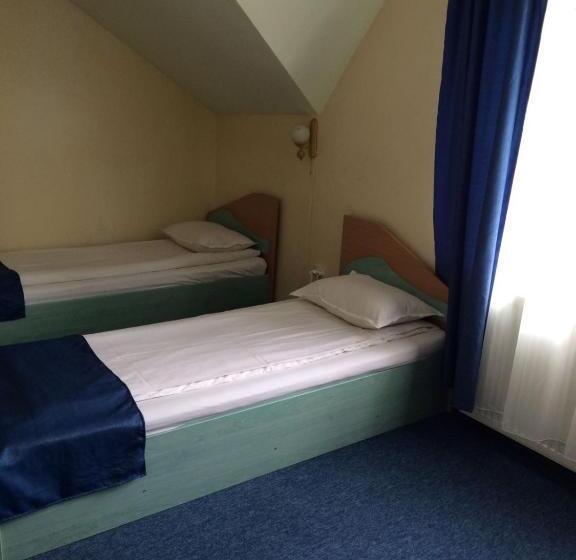 اتاق استاندارد سه نفره, Pensiunea Casa Raul