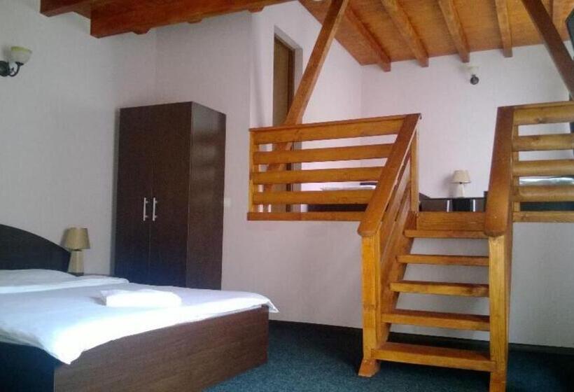 スタンダードトリプルルーム, Pensiunea Valcinet