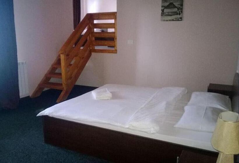 スタンダード４人部屋, Pensiunea Valcinet