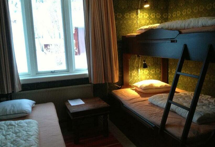 غرفة قياسية ثلاثية, Pensionat Mullfjället