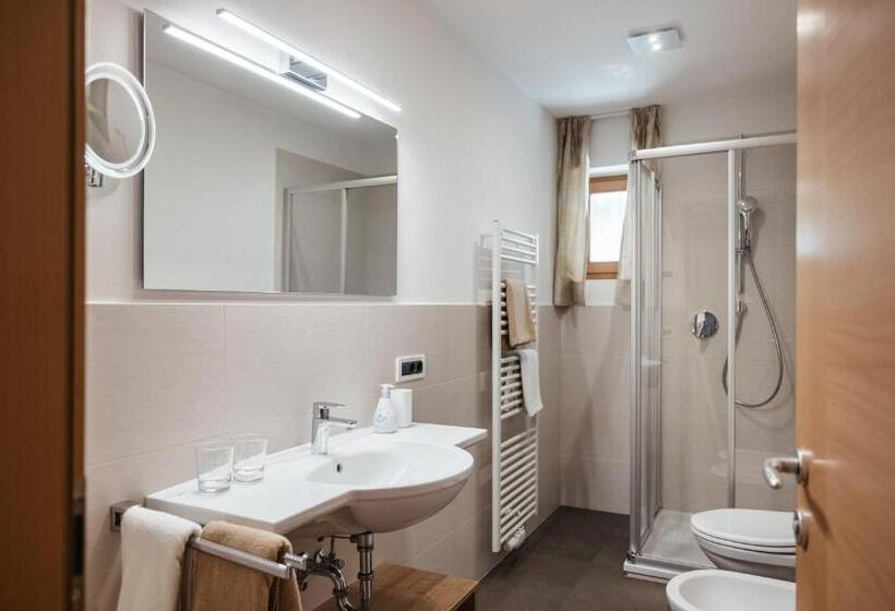 דירת חדר, Apartment Sotmarin