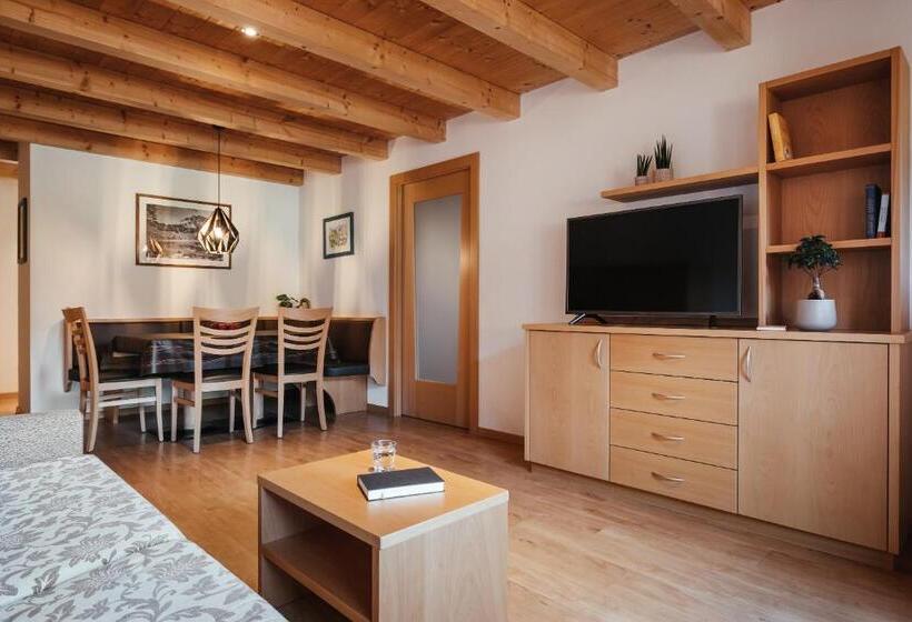 Апартаменты 2 Спальни, Apartment Sotmarin