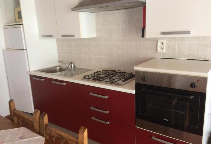 Апартаменты 2 Спальни, Casa Robion