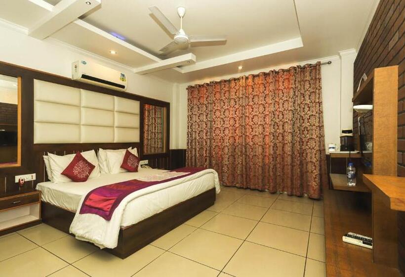 غرفة بريميوم, Pong View