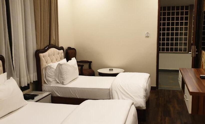 جناح عائلي, Pong View