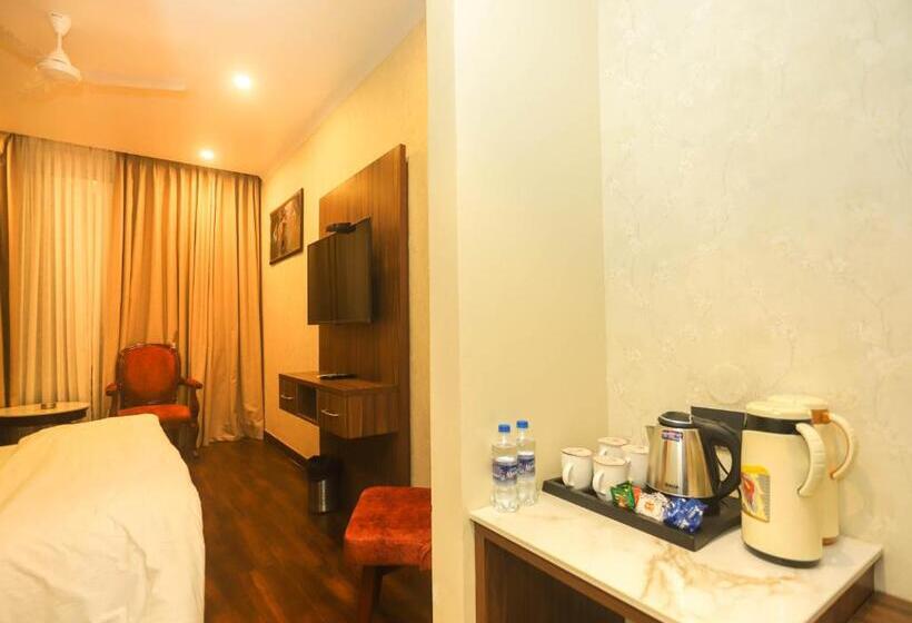 جناح عائلي, Pong View