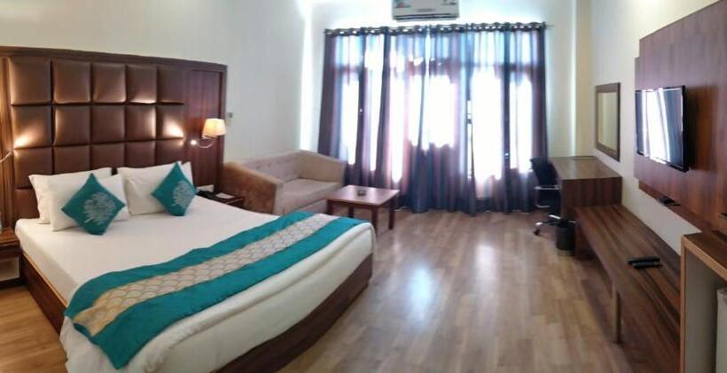 غرفة بريميوم, Pong View