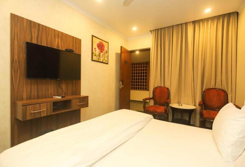 جناح عائلي, Pong View