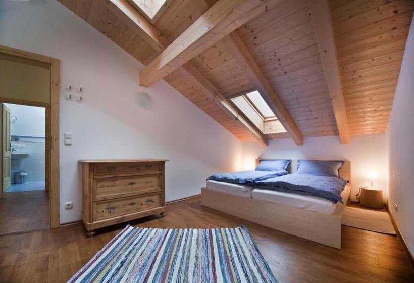 2ベッドルームアパートメント, Marchlhof