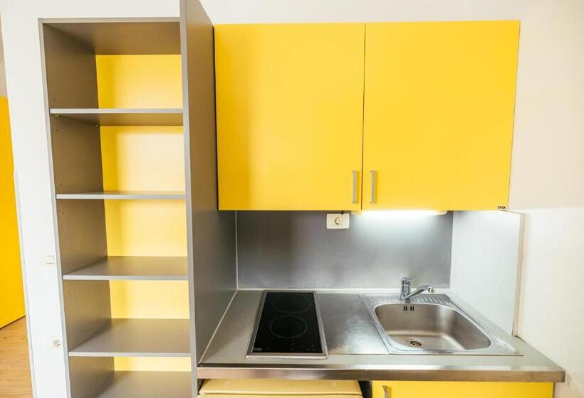 آپارتمان 2 خوابه, Motel Port