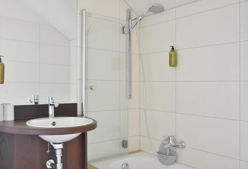 バルコニー付きスーペリアルーム, Albergo Toscana