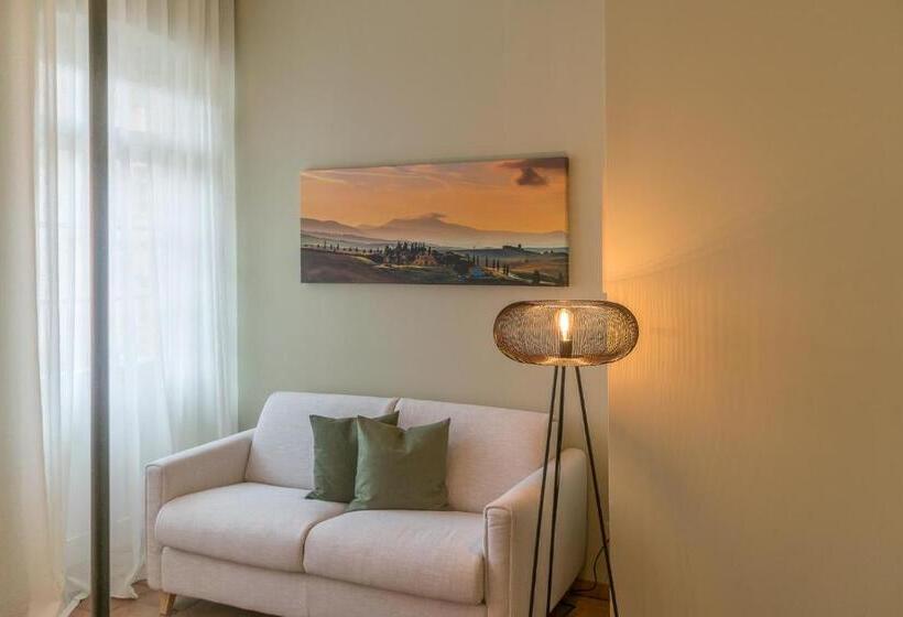 Номер Superior с Балконом, Albergo Toscana
