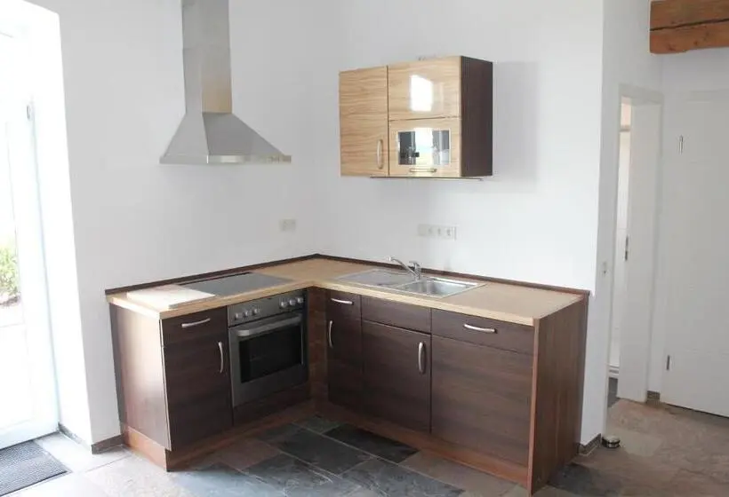 ３ベッドルームハウス, Pension Hövelshof