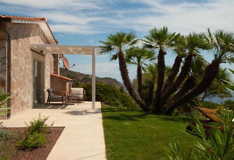 شقة سوبيريور غرفة نوم واحدة مطلّة علي البحر, Resort Capo Bianco