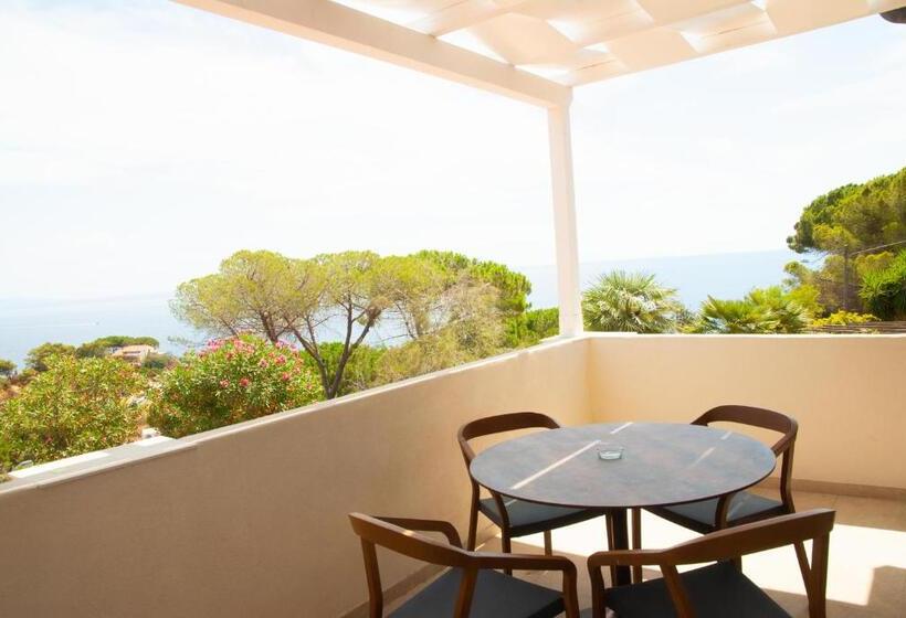 آپارتمان سوپریور 1 خوابه با چشم‌انداز دریا, Resort Capo Bianco