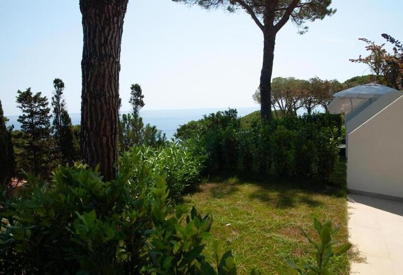 شقة ديلوكس غرفة نوم واحدة إطلالة جانبية على البحر, Resort Capo Bianco