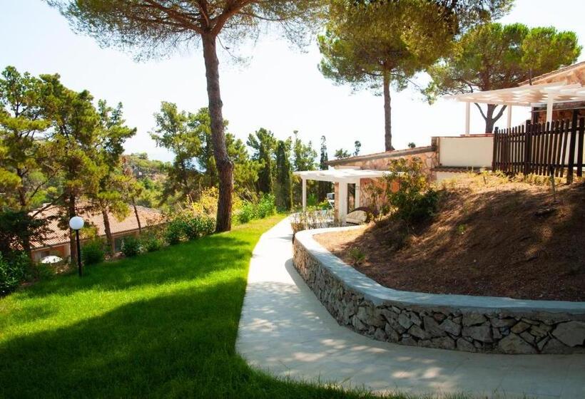 شقة ديلوكس غرفة نوم واحدة إطلالة جانبية على البحر, Resort Capo Bianco