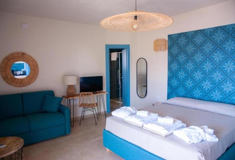 سوئیت جونیور با استخر, Resort Capo Bianco