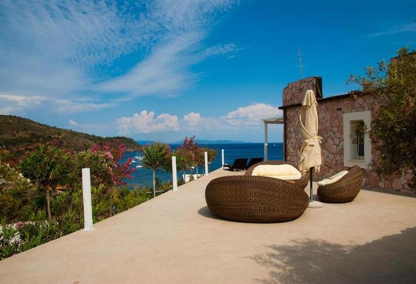 سوییت سوپریور, Resort Capo Bianco