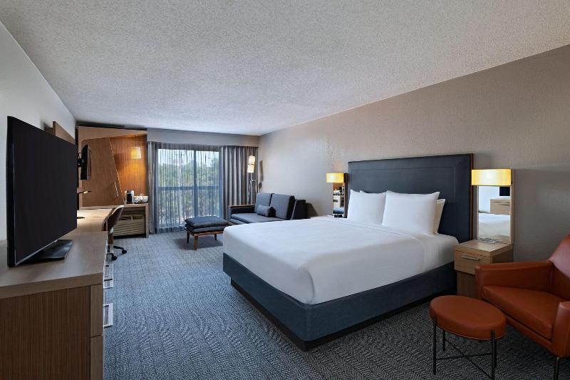 스탠다드 룸 킹사이즈 침대, Courtyard By Marriott Austin The Domain Area