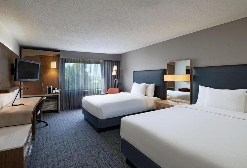 חדר סטנדרט שתי מיטות זוגיות, Courtyard By Marriott Austin The Domain Area