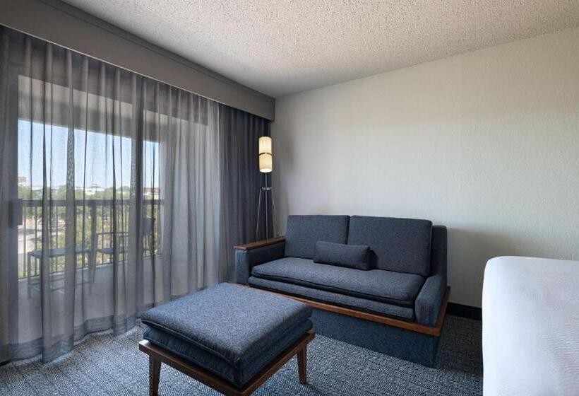 اتاق لوکس با تخت بزرگ, Courtyard By Marriott Austin The Domain Area
