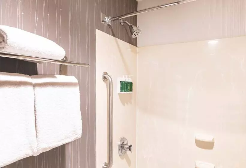 ２ダブルベッドのスタンダードルーム, Country Inn & Suites By Radisson, Columbus Edinburgh
