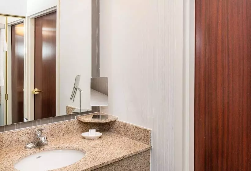 ２ダブルベッドのスタンダードルーム, Country Inn & Suites By Radisson, Columbus Edinburgh