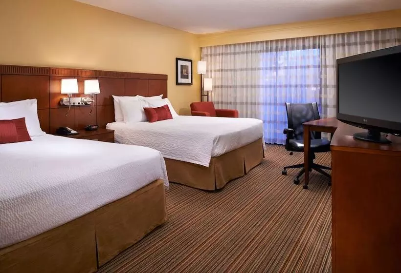 اتاق استاندارد با 2 تخت دوبل, Courtyard By Marriott Louisville East