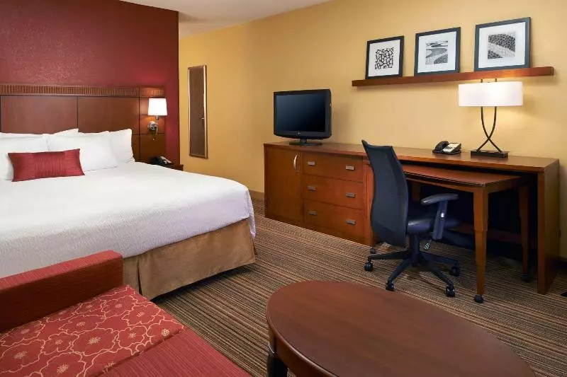 اتاق استاندارد با تخت بزرگ, Courtyard By Marriott Louisville East