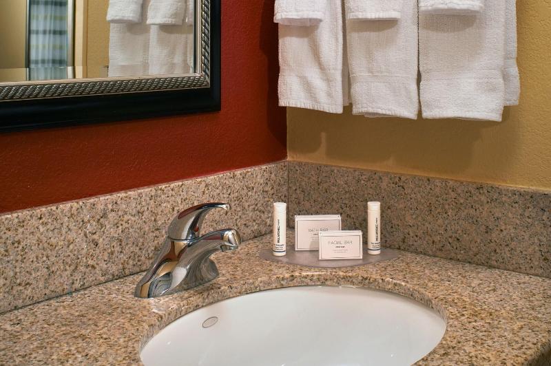 اتاق استاندارد با تخت بزرگ, Courtyard By Marriott Louisville East