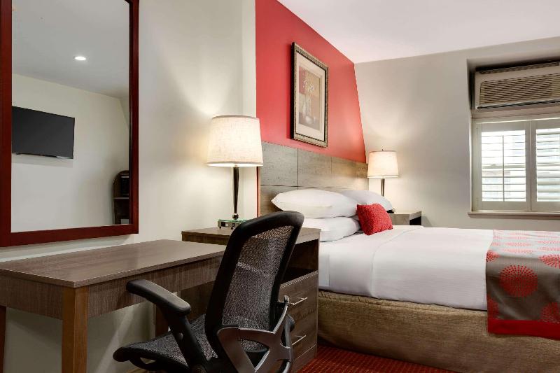 اتاق استاندارد با بالکن, Creekstone Inn