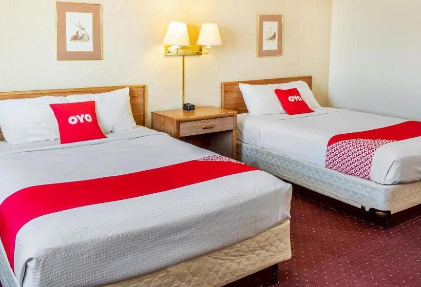Номер Премиум, OYO Hotel Shelby MT Hwy 2 & I-15