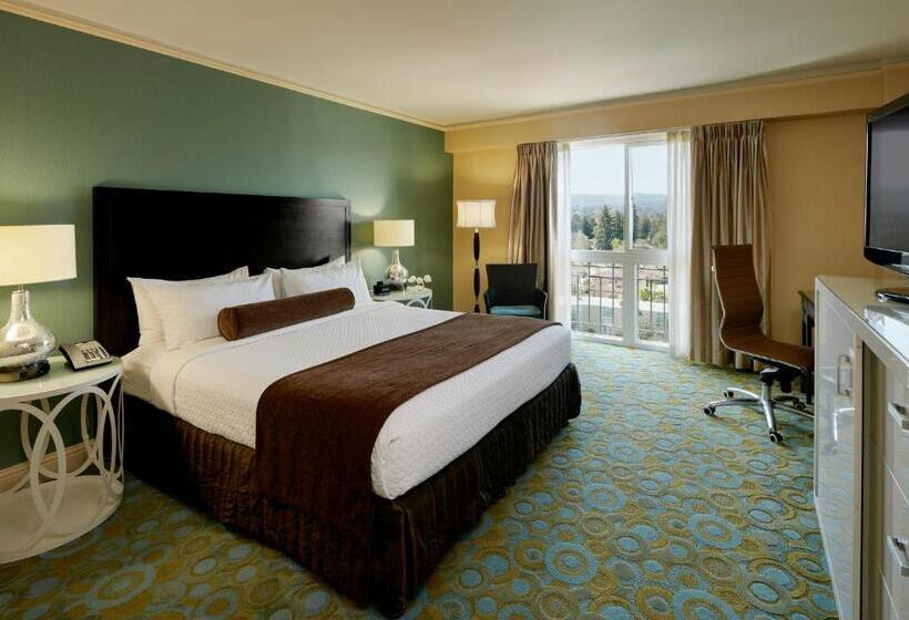 キングサイズベッドのスタンダードルーム, Crowne Plaza Cabana Hotel, An Ihg