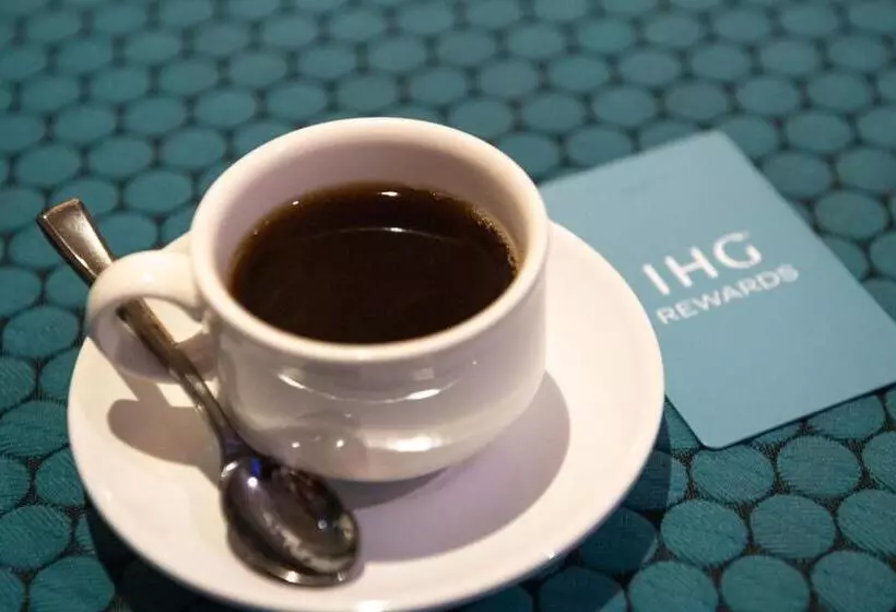 اتاق استاندارد با تخت بزرگ, Crowne Plaza Cabana Hotel, An Ihg