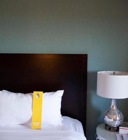 身障者適用キングサイズベッドルーム, Crowne Plaza Cabana Hotel, An Ihg