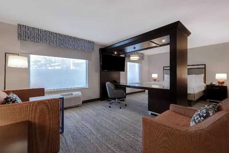 اتاق استاندارد برای معلولان, Crowne Plaza Cabana Hotel, An Ihg