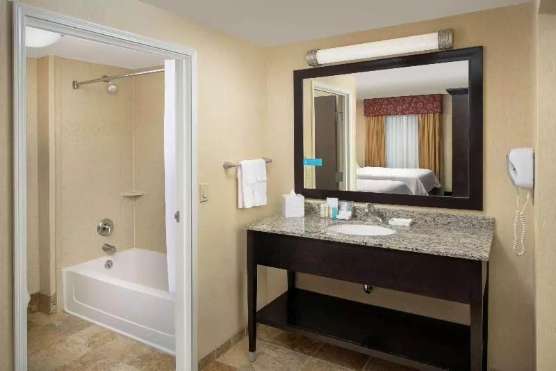 اتاق استاندارد برای معلولان, Crowne Plaza Cabana Hotel, An Ihg