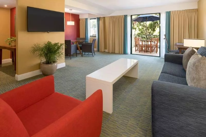 سوئیت با تخت بزرگ, Crowne Plaza Cabana Hotel, An Ihg