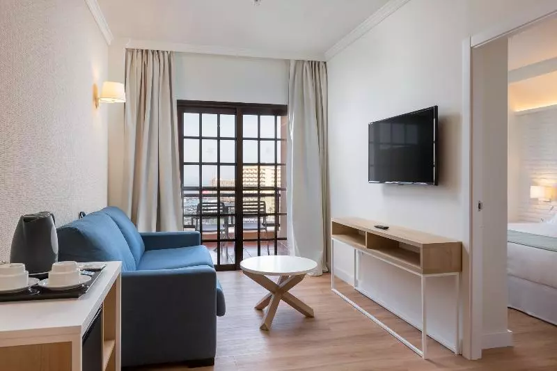 اتاق استاندارد, Crowne Plaza Cabana Hotel, An Ihg