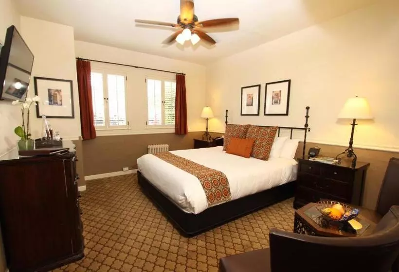 اتاق استاندارد با تخت بزرگ, Cypress Inn