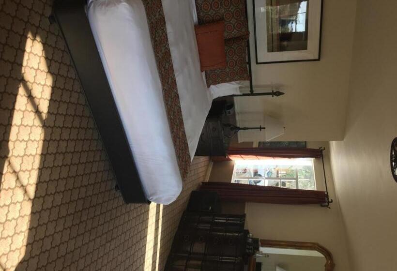 غرفة ديلوكس, Cypress Inn