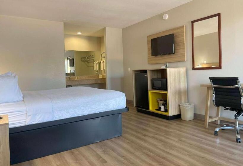 Номер Стандарт Кровать Кинг Адаптированный для Инвалидов, Days Inn By Wyndham Temple