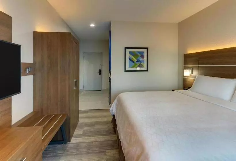 障害者適応デラックスルーム, Holiday Inn Express   Cincinnati North   Monroe, An Ihg